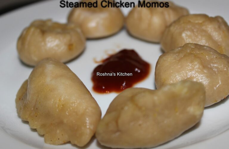 steamed chicken momos
