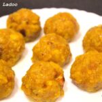 Karanji Recipe | Karjikai Recipe | Sweet Somas Recipe